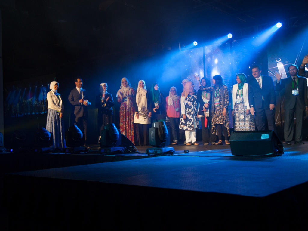 6725361df7597ce312d9521e_ftusergal_