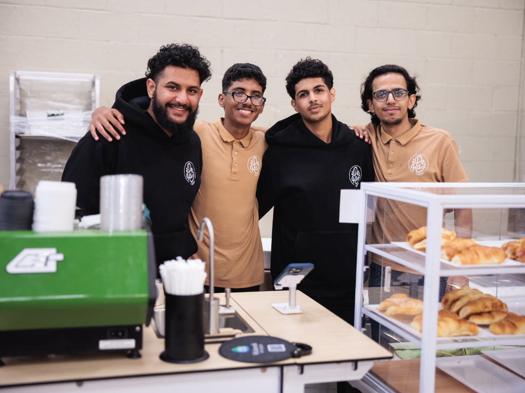 67253889f7597ce312d953c7_ftusergal_