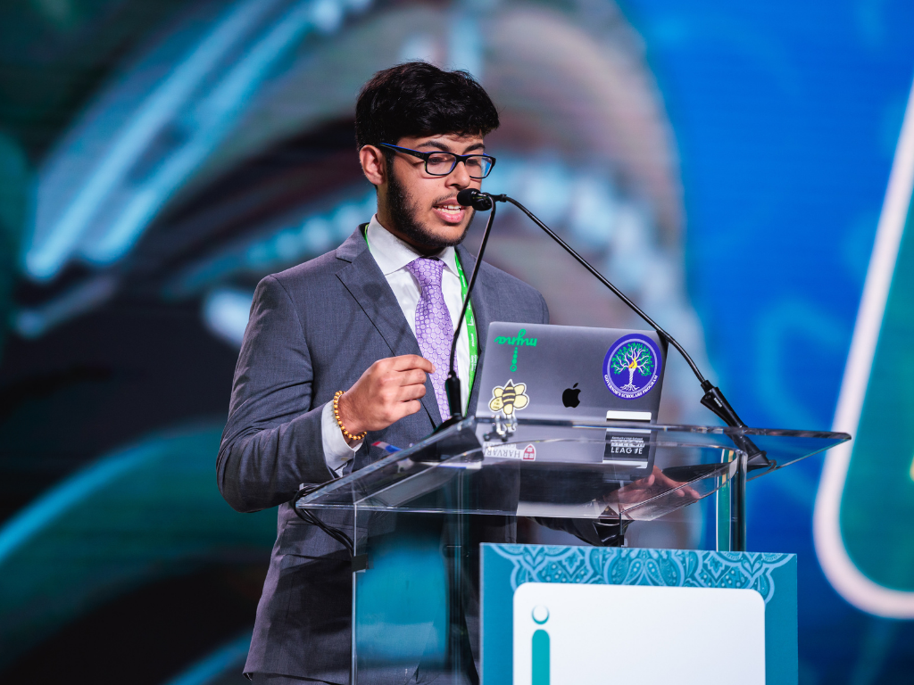 6725419bf7597ce312d95b7f_ftusergal_