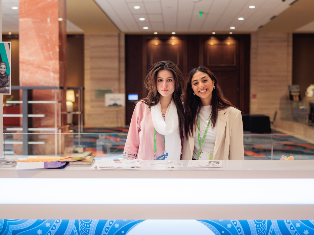 6725473ef7597ce312d95f8a_ftusergal_